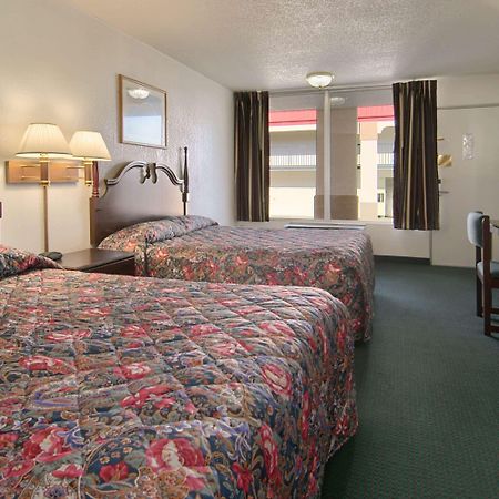 Мотель Super 8 By Wyndham Oklahoma Fairgrounds Екстер'єр фото