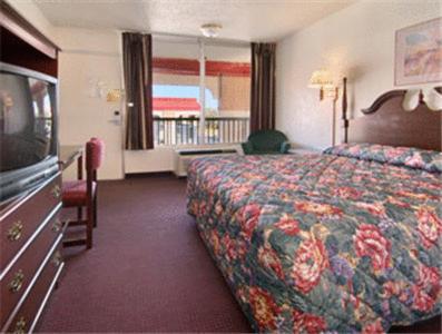 Мотель Super 8 By Wyndham Oklahoma Fairgrounds Номер фото